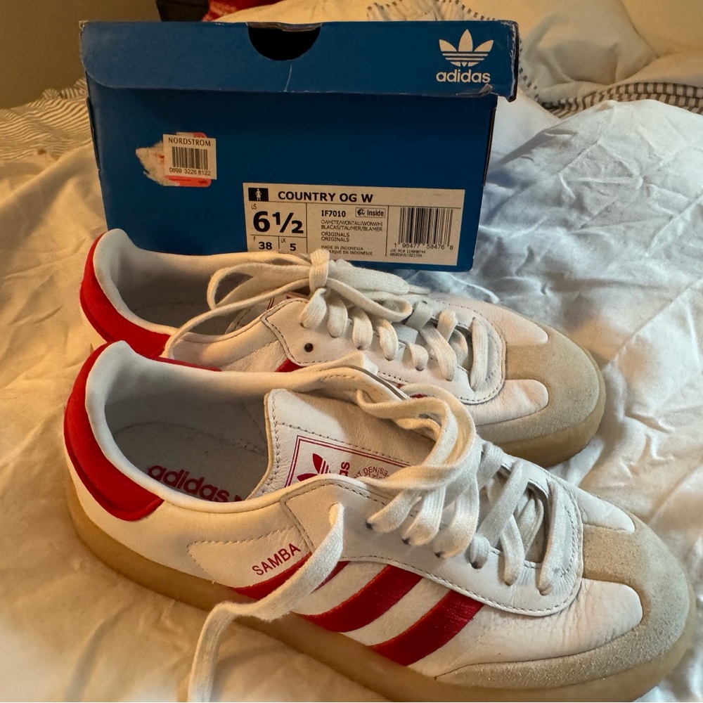 Adidas Women’s Red and White Classic Sambae - Picture 5 of 5
